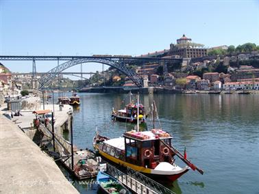 We explore Porto, Portugal 2009, DSC01361b_B740